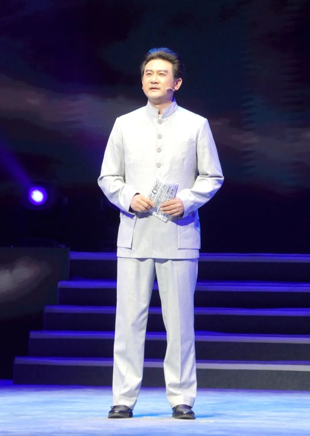 3.荣获“大牡丹花”称号的演员周际表演《狂澜》片段.jpg