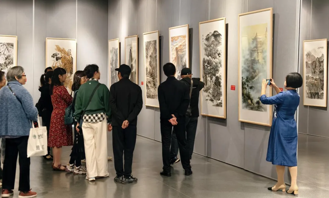 【黄石市文联】庆祝中华人民共和国成立75周年黄石市美协会员作品展开展_湖北文艺网_湖北省文学艺术界联合会