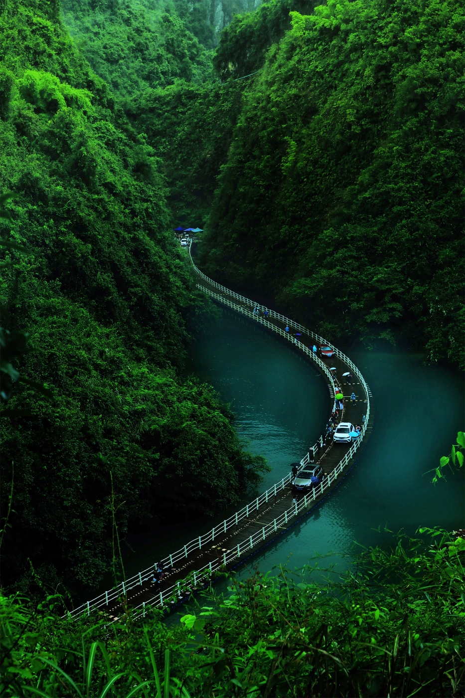 冷正刚《不是天路胜似天路》 冷正刚《不是天路胜似天路》