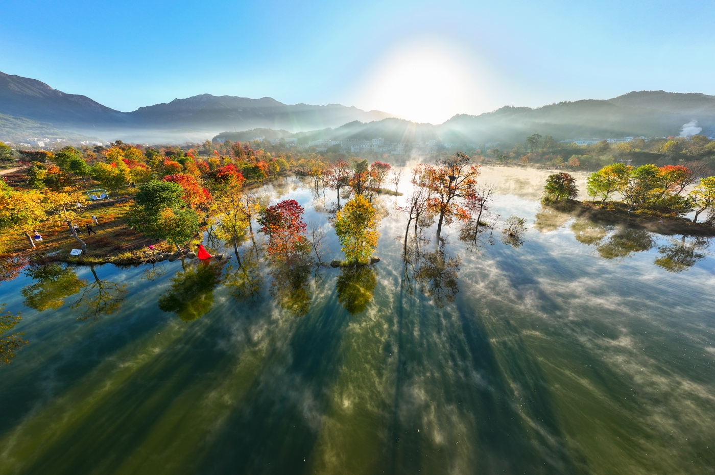 李洪江《秋燃九资河》 李洪江《秋燃九资河》