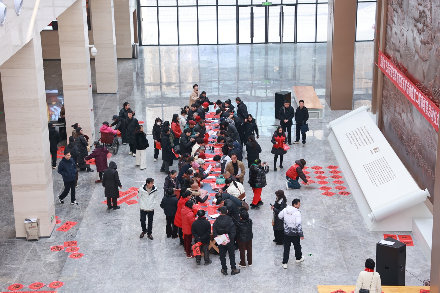 宜昌市文联“百花”文艺志愿服务团开展了“迎春送福”文艺惠民活动 (1)