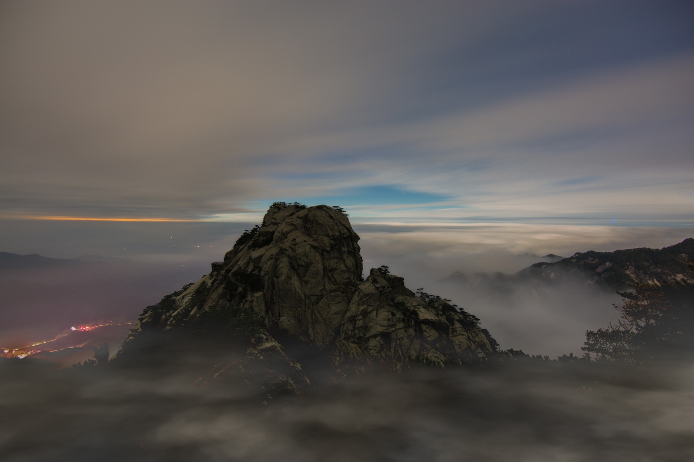 沉思   罗田县天堂寨景区哲人峰